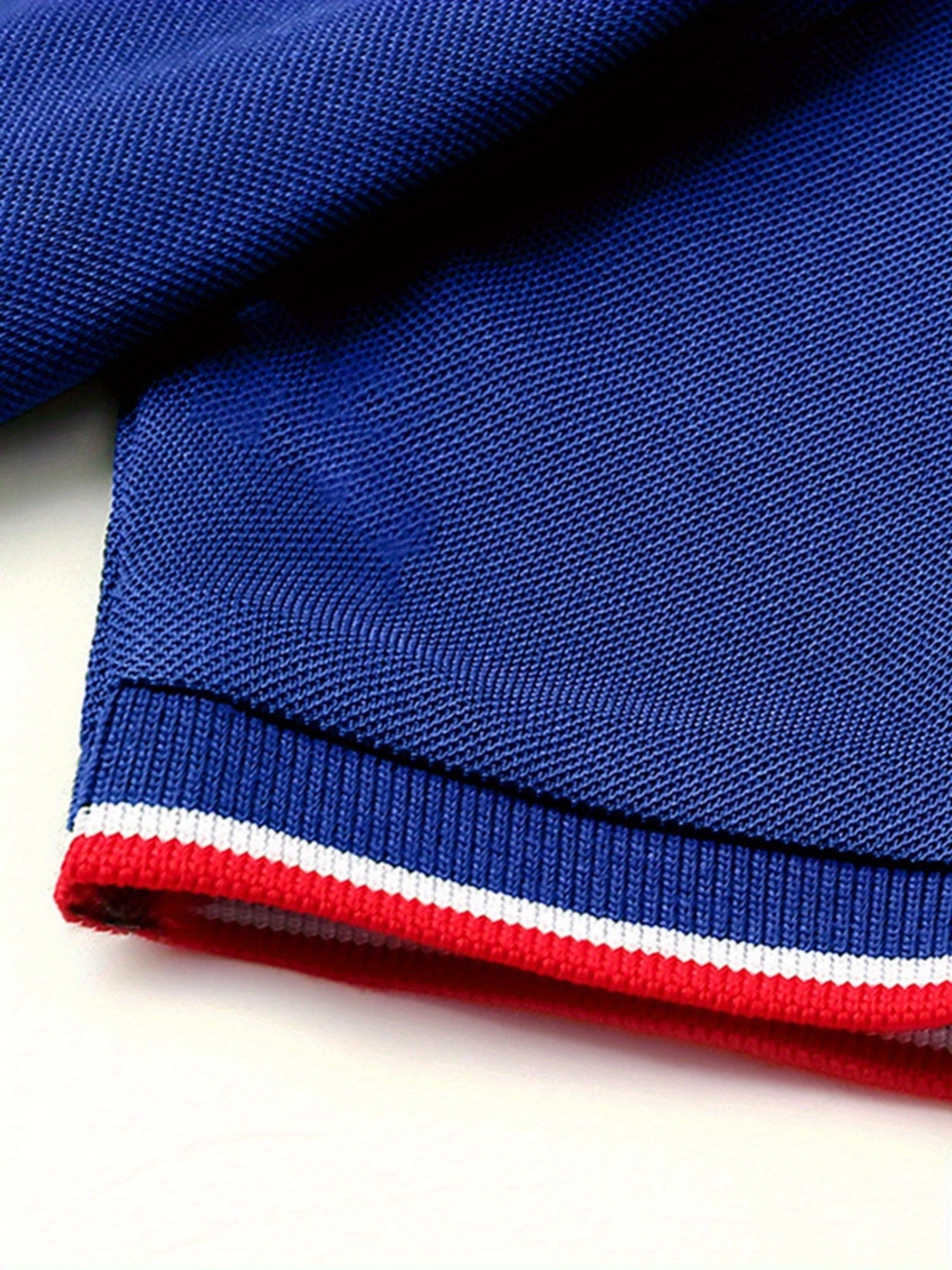 Green Crocodile Graphic Print Men's Casual V-neck T-shirt Short Sleeve Summer Men's Clothes Comfortable Breathable Regular Fit Golf Polo Shirt Button Down