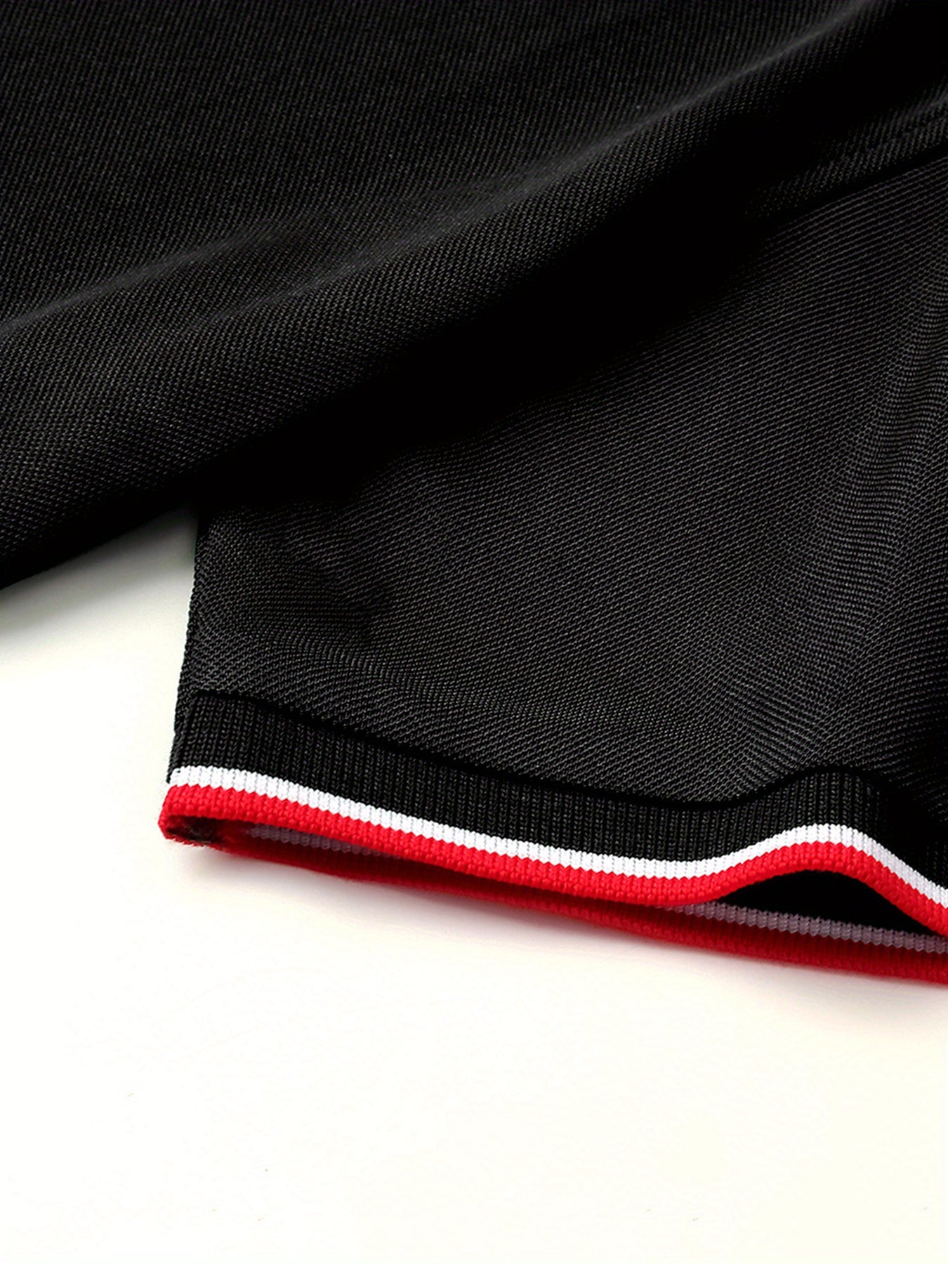 Green Crocodile Graphic Print Men's Casual V-neck T-shirt Short Sleeve Summer Men's Clothes Comfortable Breathable Regular Fit Golf Polo Shirt Button Down